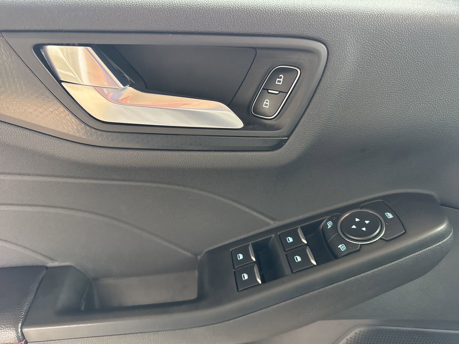 Certified 2022 Ford Escape SEL w/ SEL Stealth AWD Package image 25