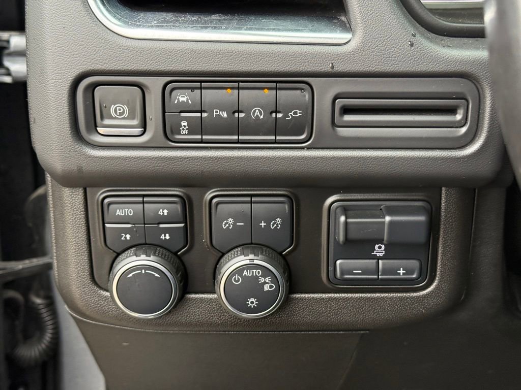 Used 2021 Chevrolet Tahoe LT w/ LT Signature Package image 18