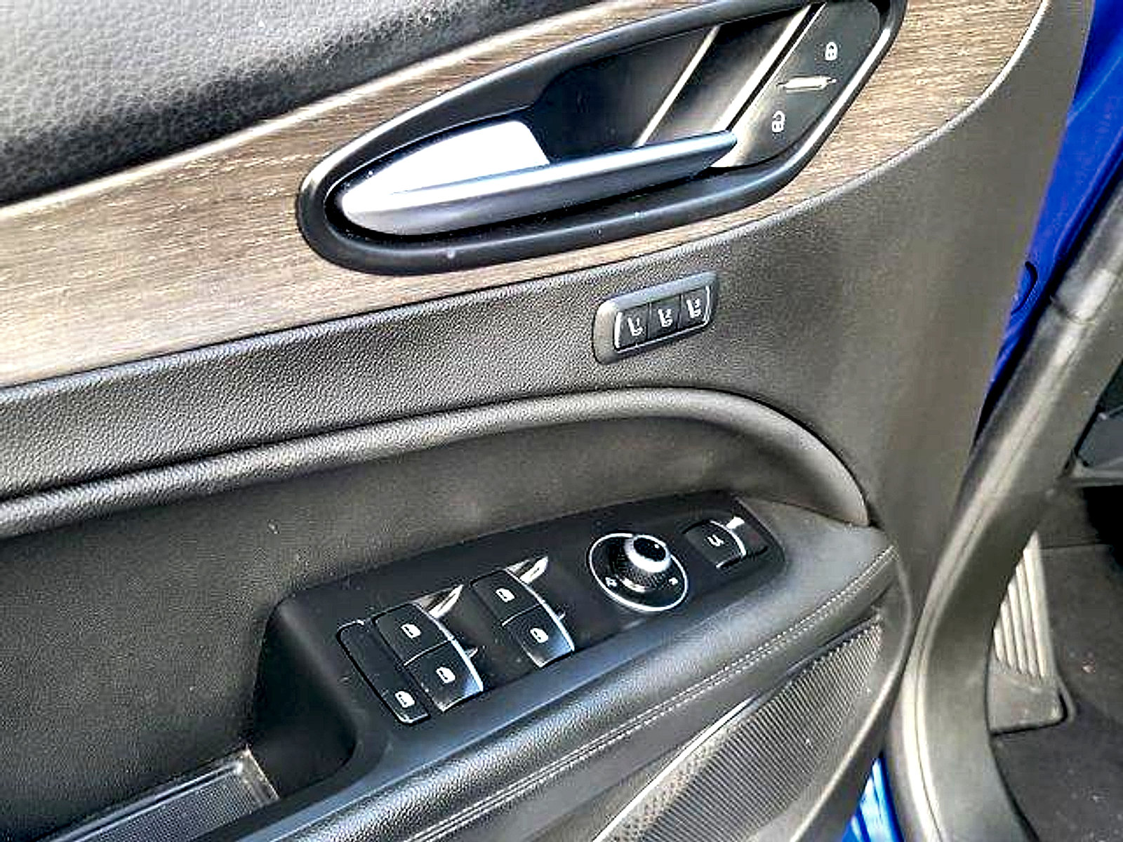 Used 2022 Alfa Romeo Stelvio Ti AWD/4WD image 23