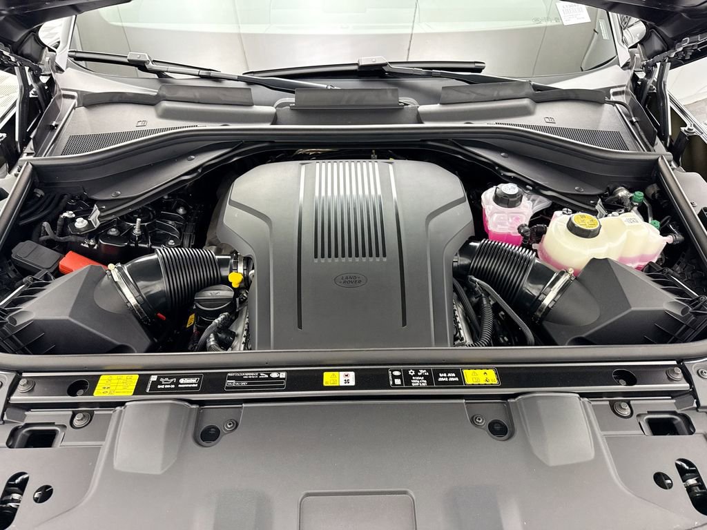 New 2026 Land Rover Range Rover SE image 28