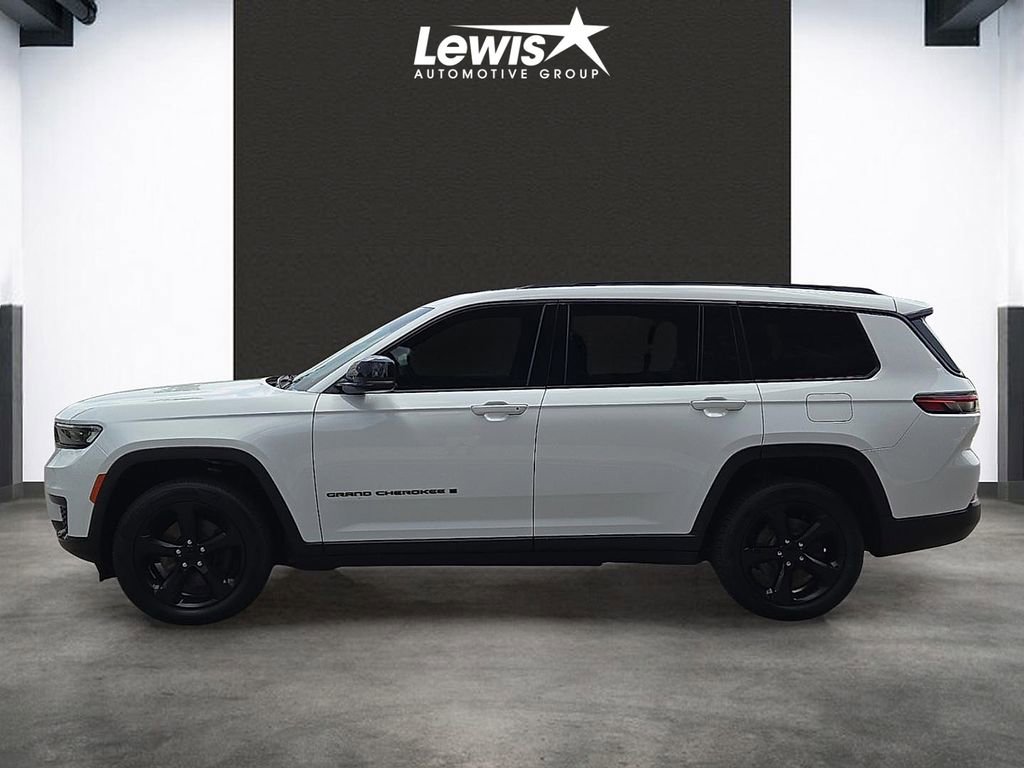 Used 2022 Jeep Grand Cherokee L Laredo AWD/4WD image 2