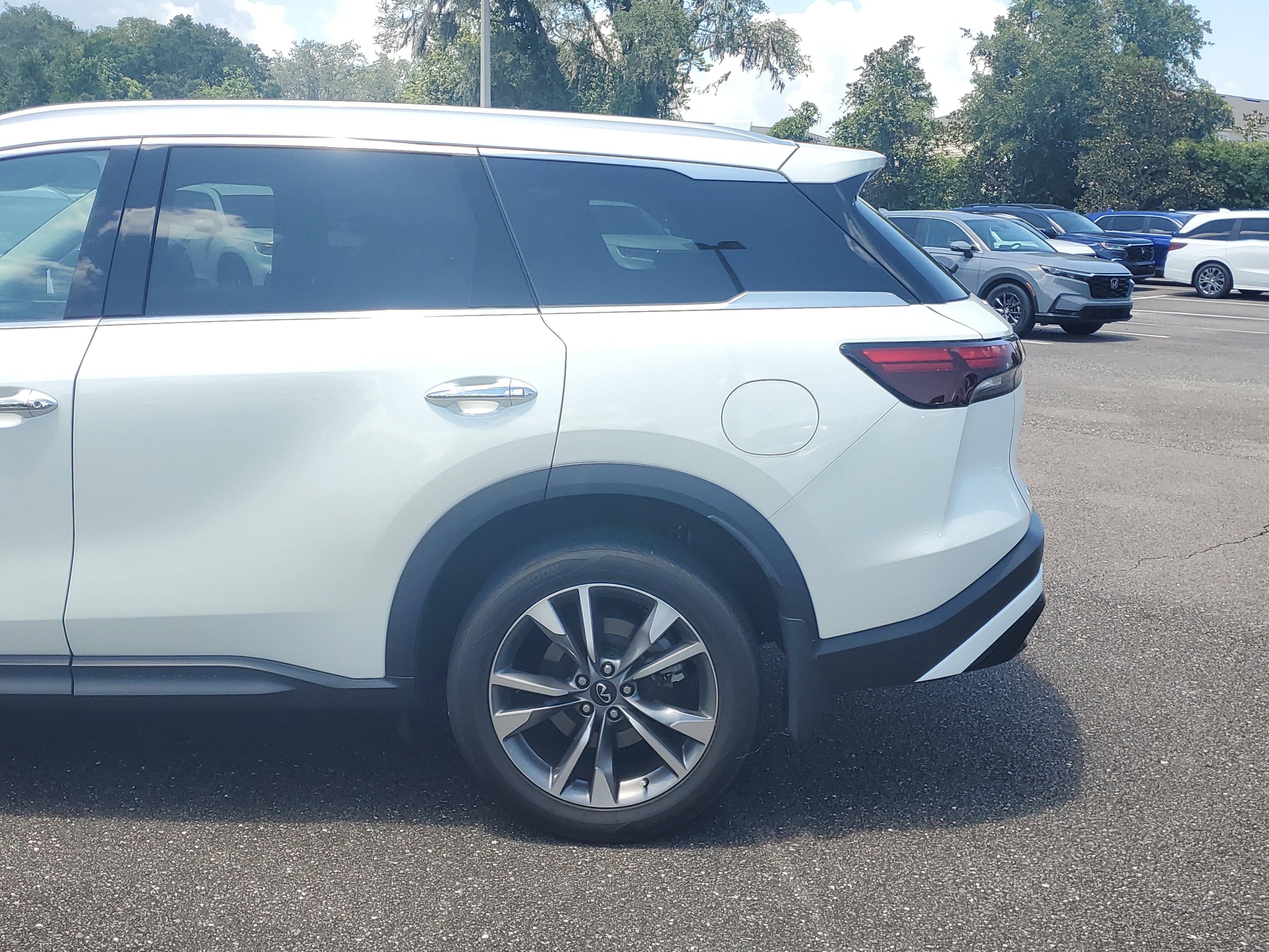 Used 2023 INFINITI QX60 Luxe image 14