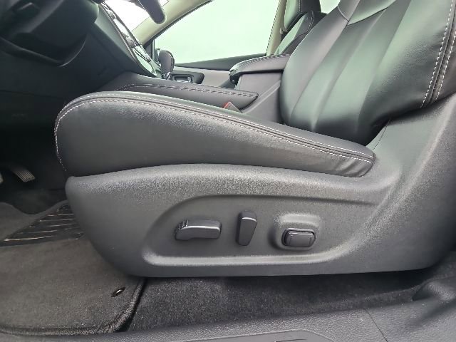 Used 2023 Nissan Murano SV w/ SV Midnight Edition Package FWD image 22