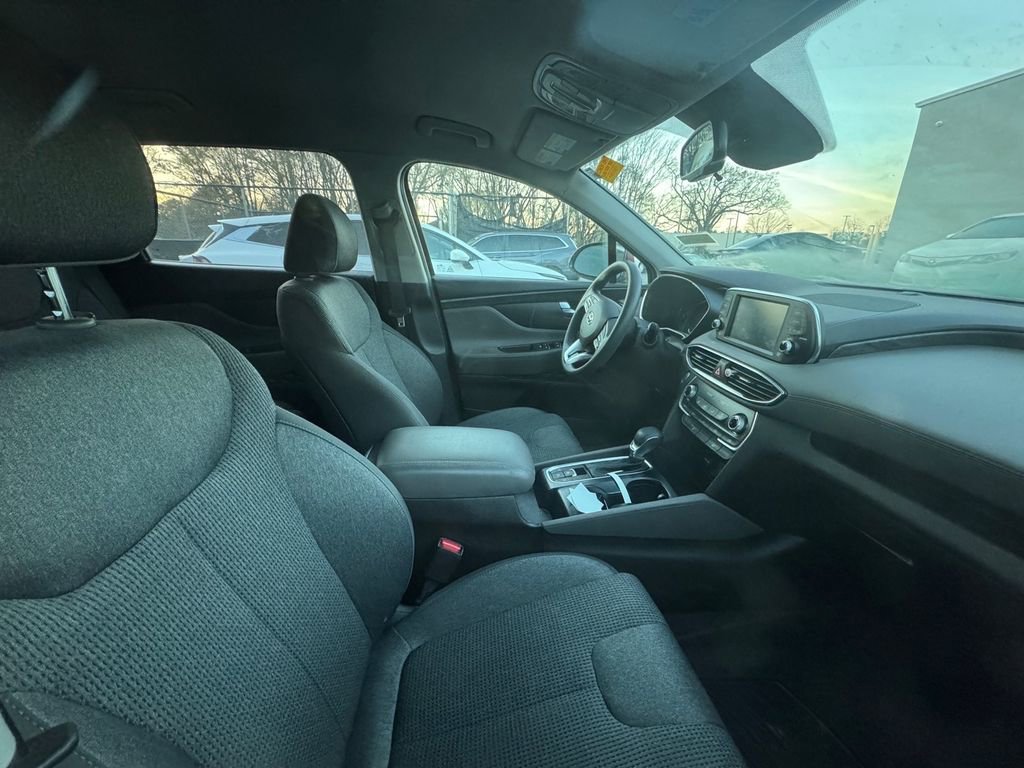 Used 2019 Hyundai Santa Fe SEL image 3