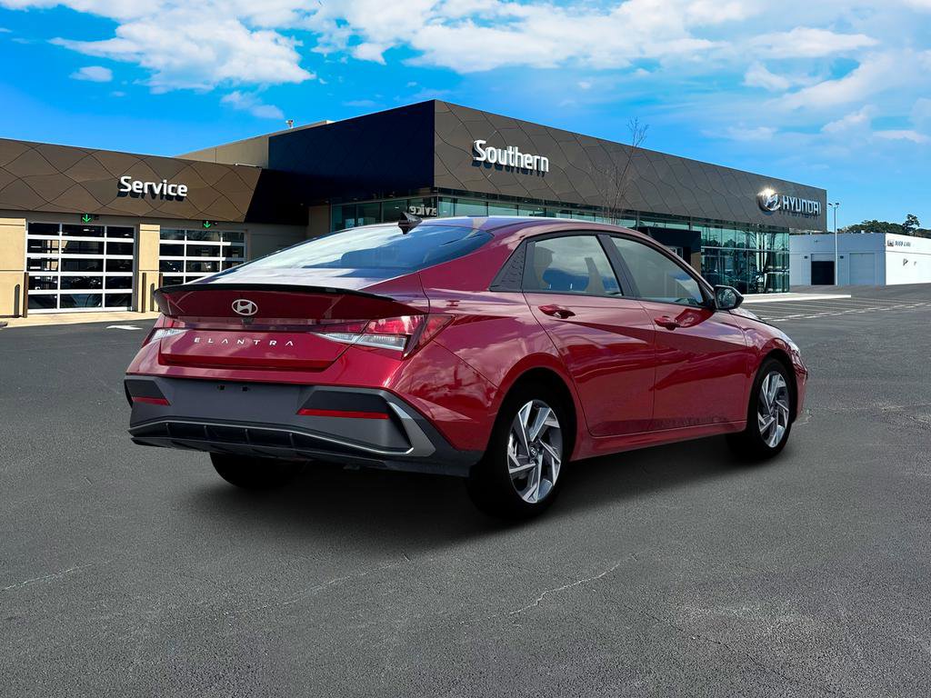 New 2025 Hyundai Elantra Sport image 8