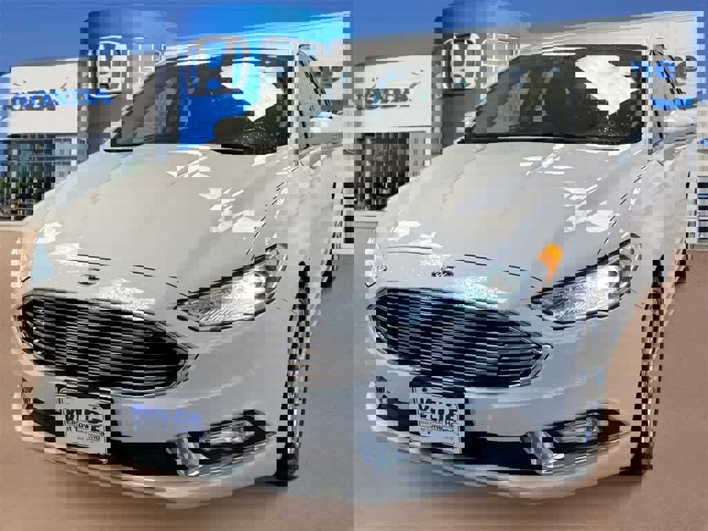 Used 2017 Ford Fusion SE