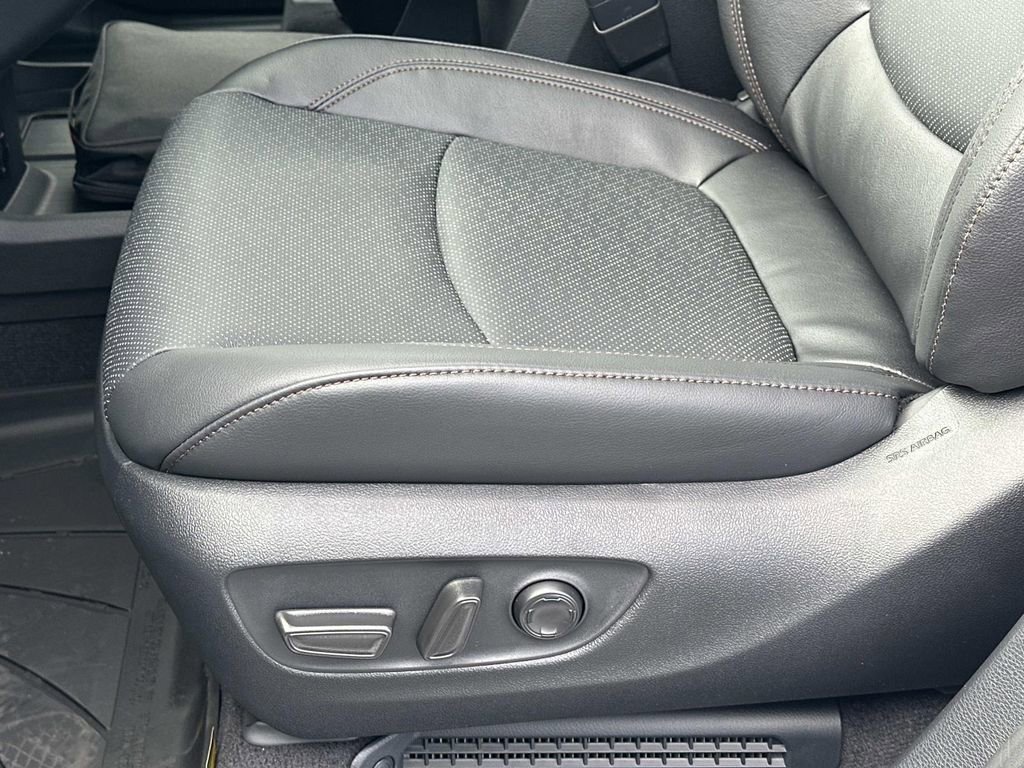 New 2026 Toyota Sienna Platinum AWD/4WD image 17