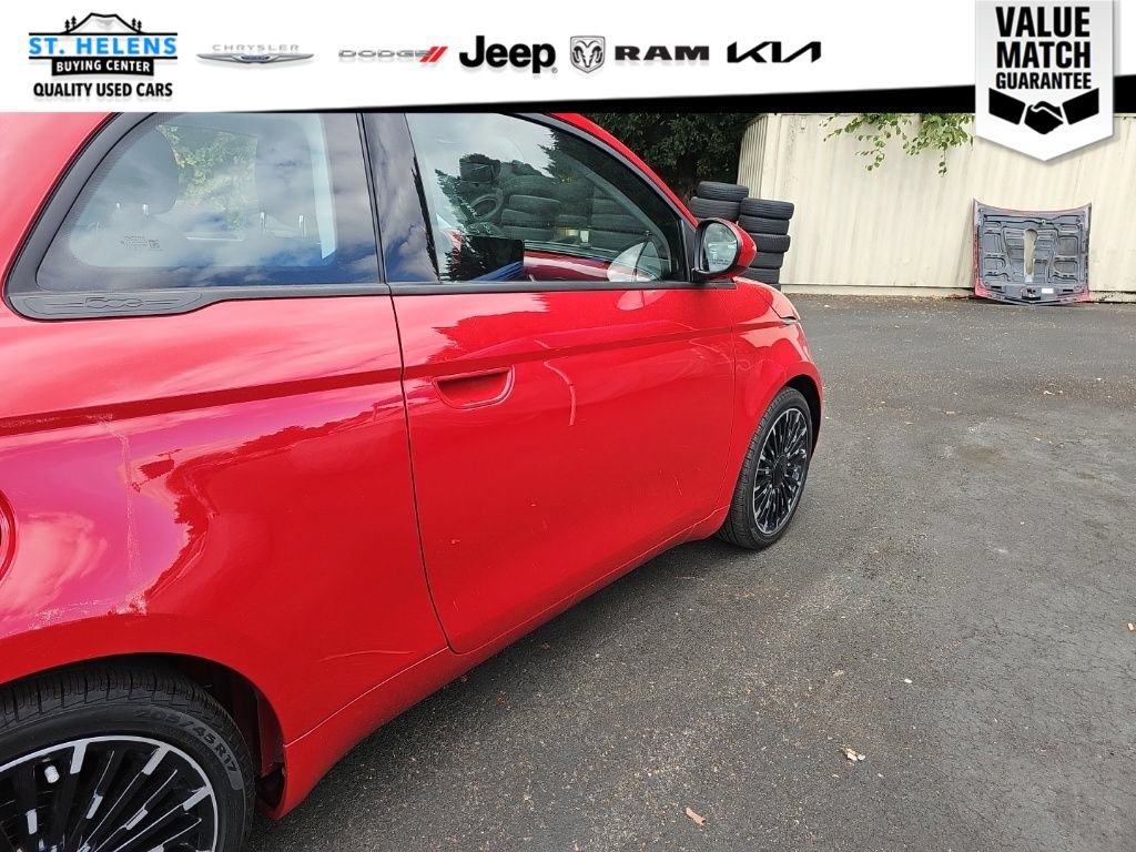 Used 2024 FIAT 500 e (RED) FWD image 10