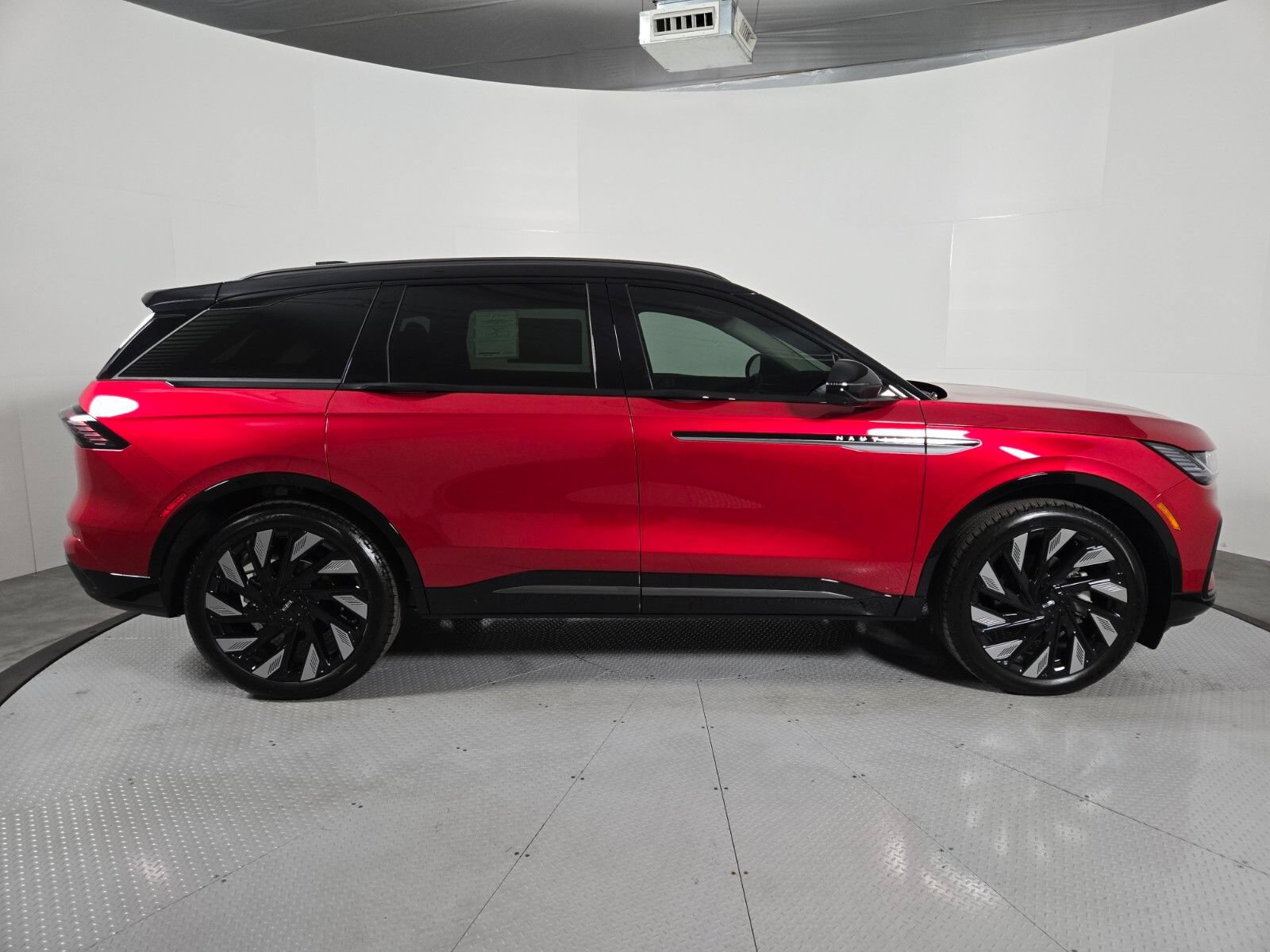 New 2026 Lincoln Nautilus Reserve w/ Jet Appearance Package AWD/4WD image 3
