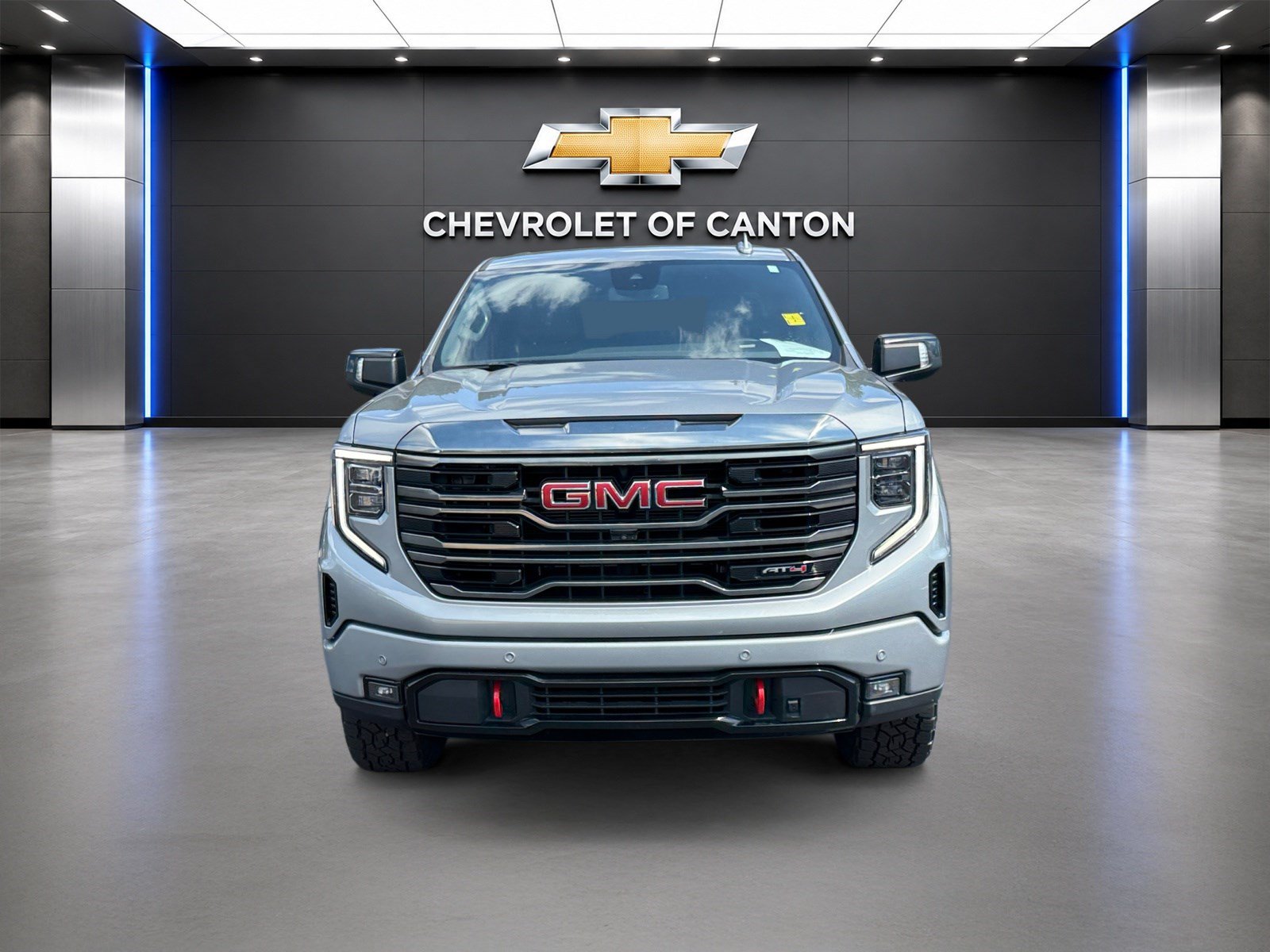 Used 2023 GMC Sierra 1500 AT4 w/ AT4 Preferred Package AWD/4WD image 2