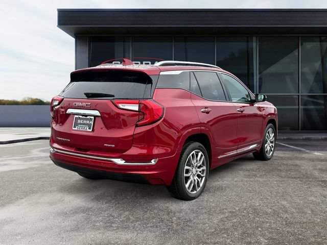 Used 2024 GMC Terrain Denali w/ Denali Premium Package AWD/4WD image 5