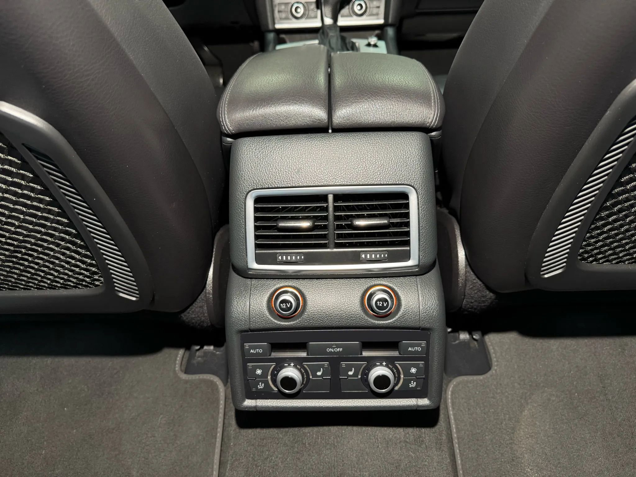 Used 2013 Audi Q7 3.0T S line Prestige w/ S Line Pkg image 31