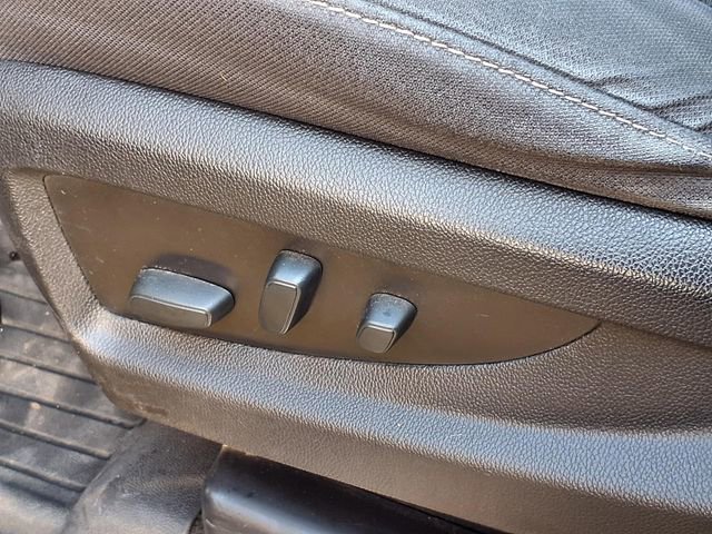 Used 2017 Chevrolet Silverado 1500 LT w/ Midnight Edition image 4