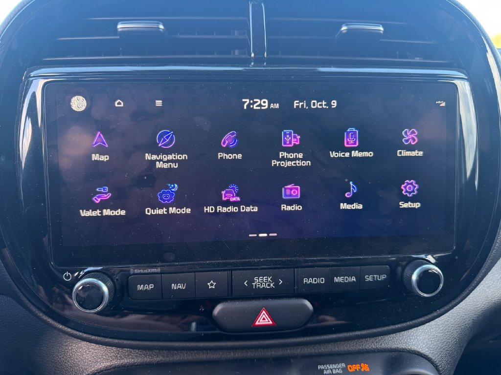 Used 2023 Kia Soul S FWD image 9