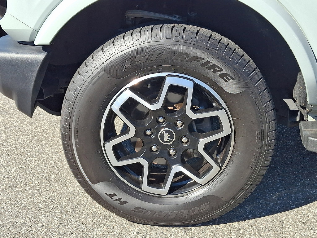 Used 2023 Ford Bronco Outer Banks AWD/4WD image 9