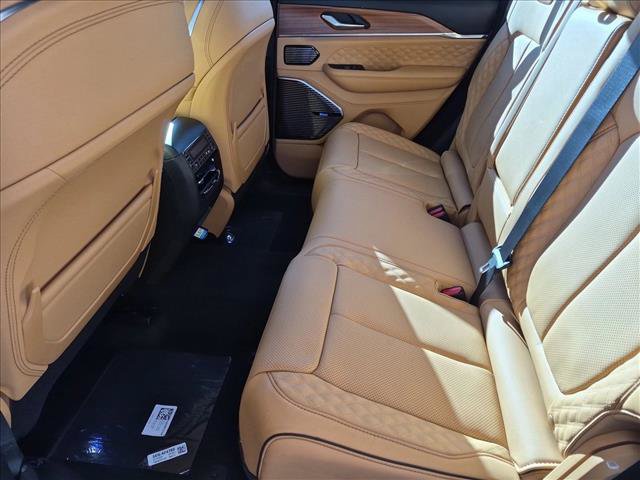New 2027 Jeep Grand Cherokee Summit AWD/4WD image 16
