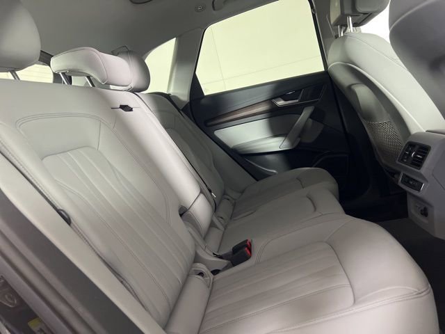 Used 2023 Audi Q5 2.0T Premium Plus w/ Premium Plus Package image 17