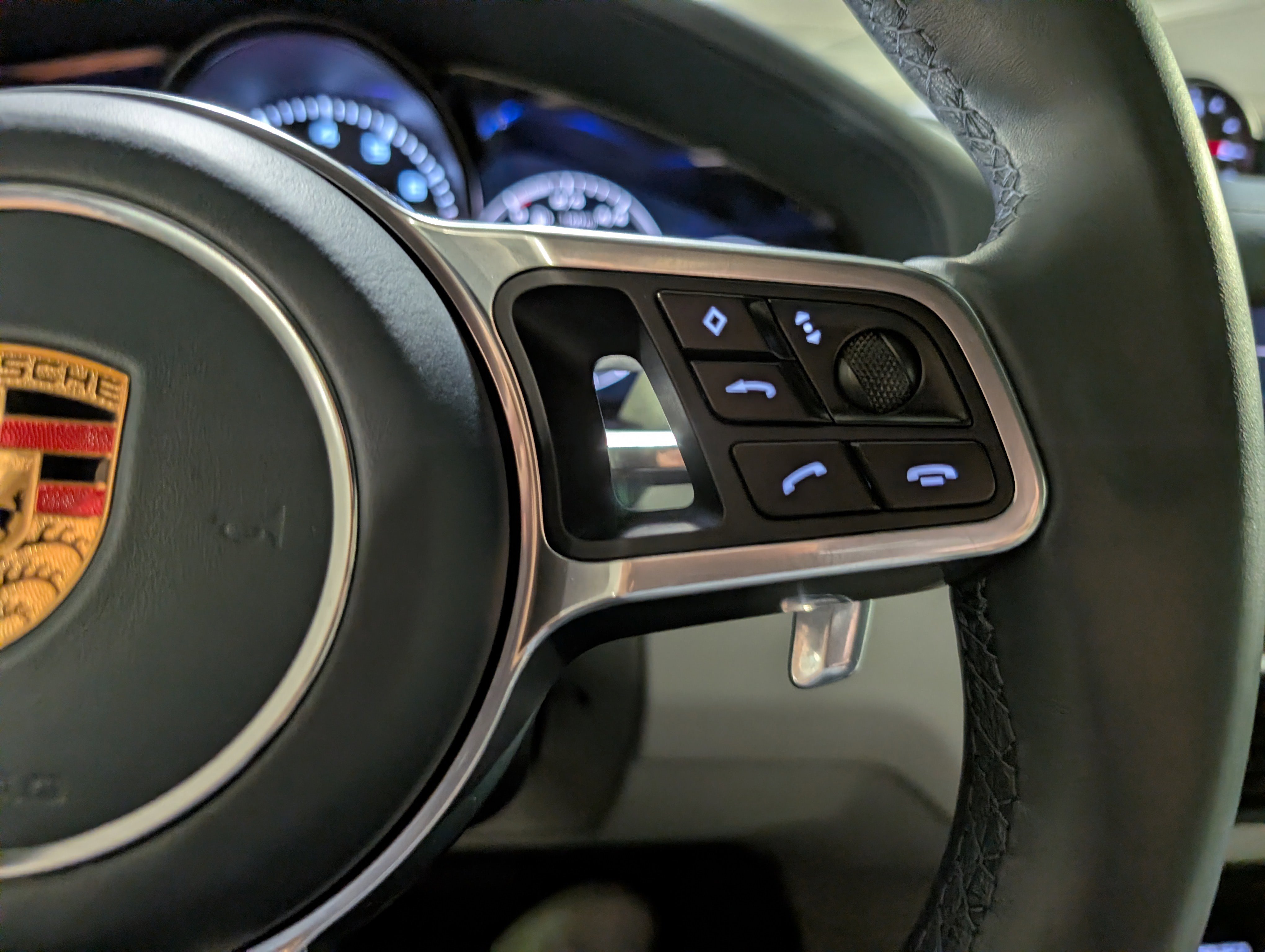 Certified 2023 Porsche Cayenne Platinum Edition AWD/4WD image 30