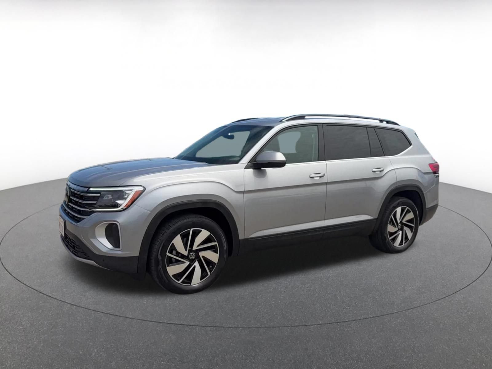 Used 2026 Volkswagen Atlas SE FWD image 7