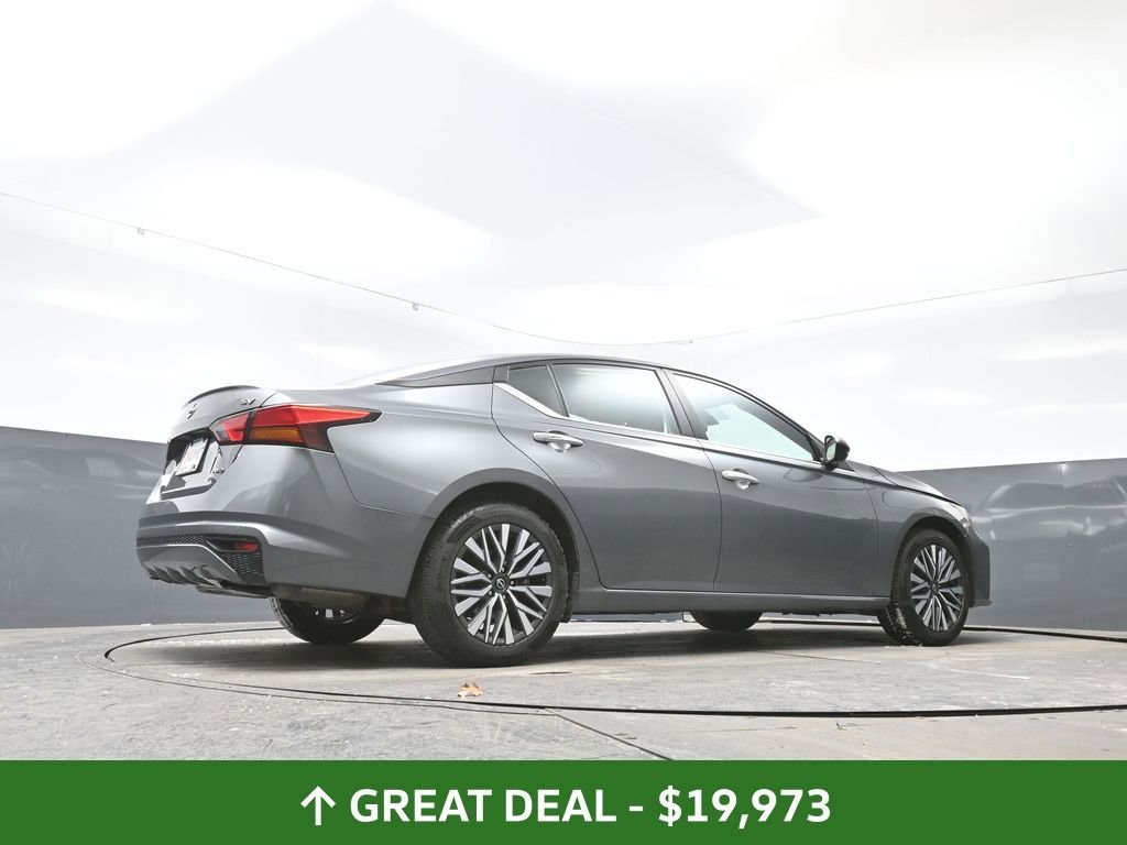 Used 2024 Nissan Altima 2.5 SV image 50