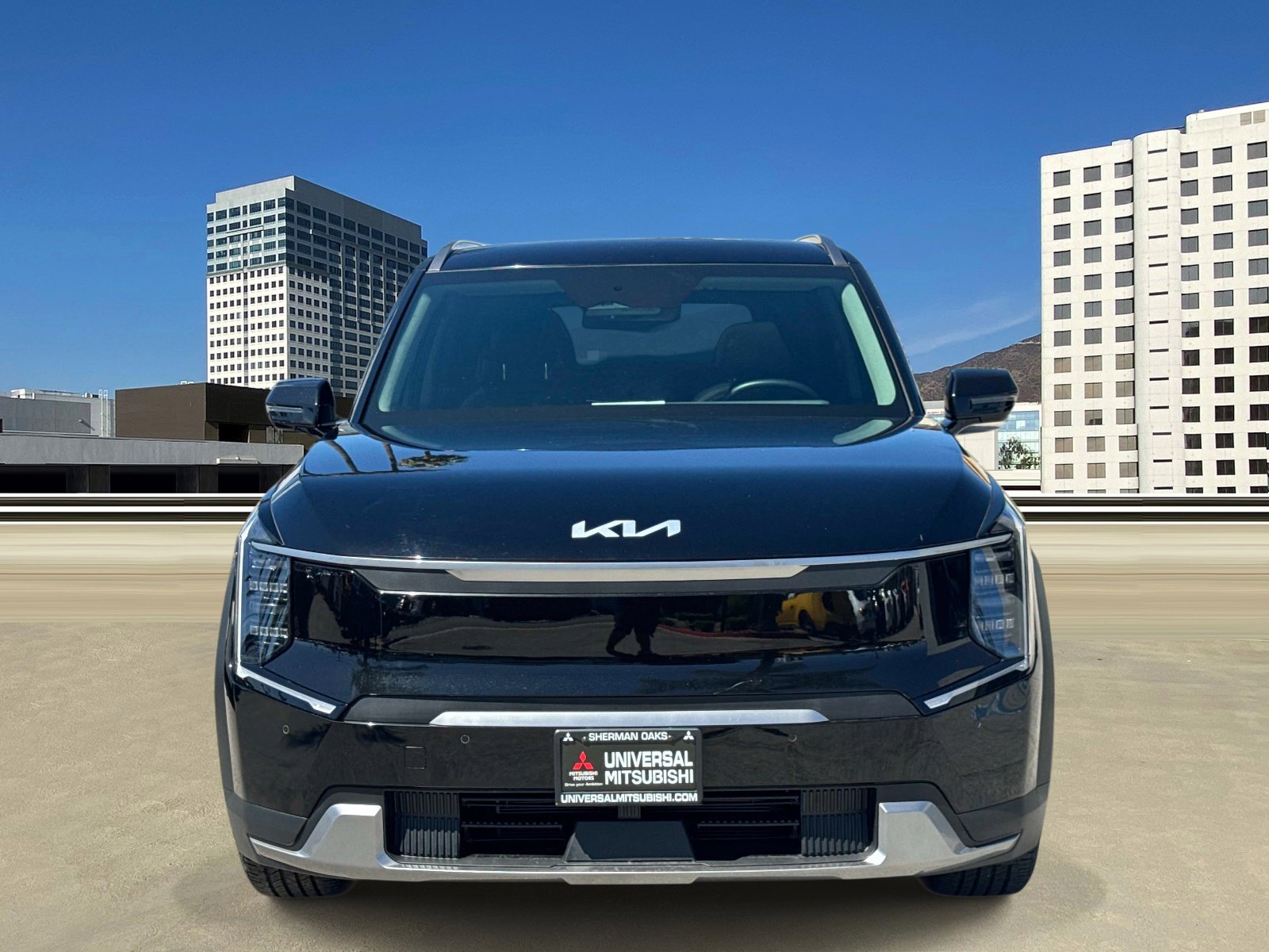 Used 2024 Kia EV9 Wind image 2