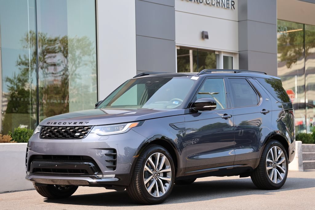 New 2026 Land Rover Discovery Dynamic SE