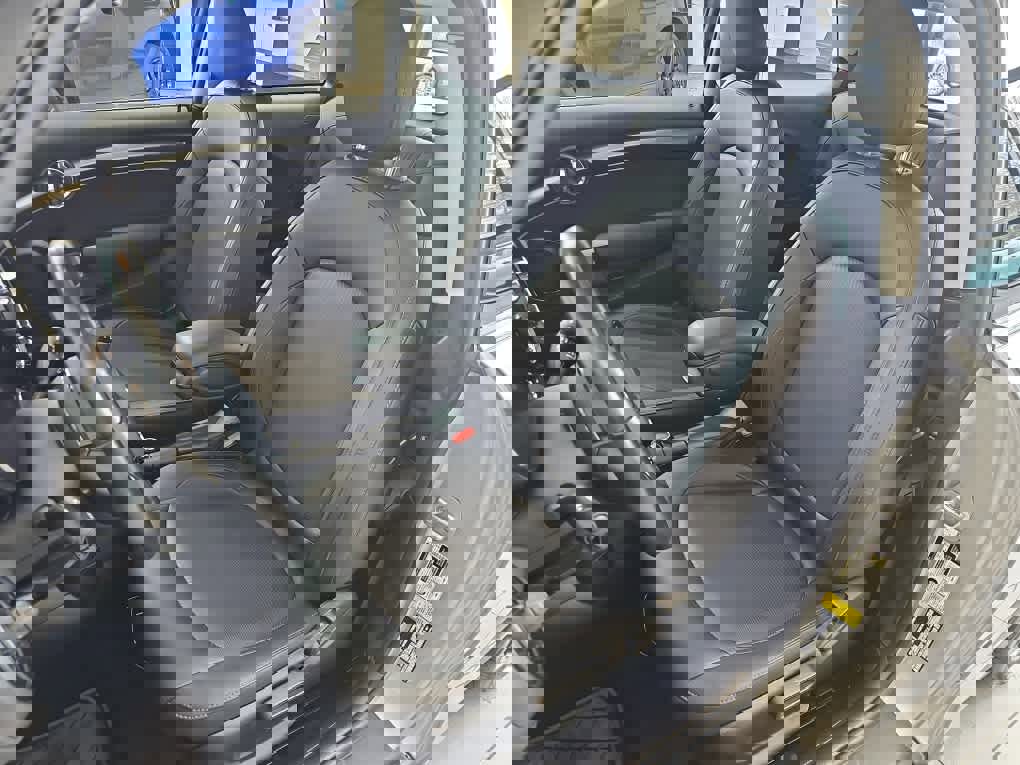 Certified 2024 MINI Cooper 2-Door Hardtop image 4