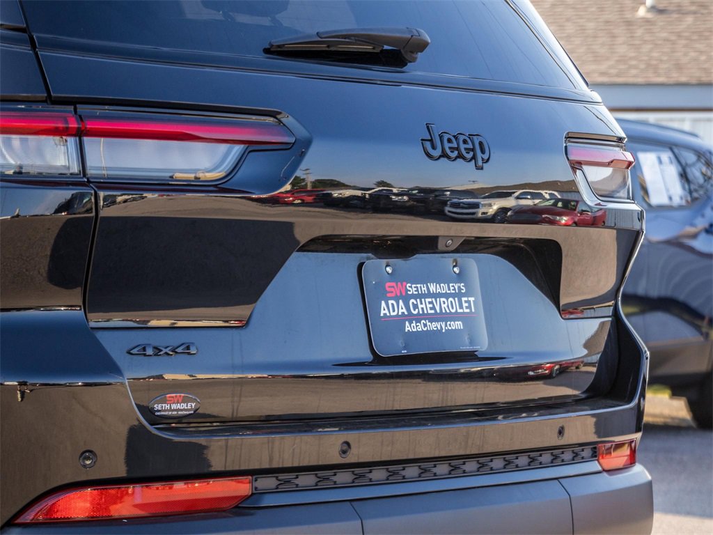 Used 2024 Jeep Grand Cherokee L Laredo image 5