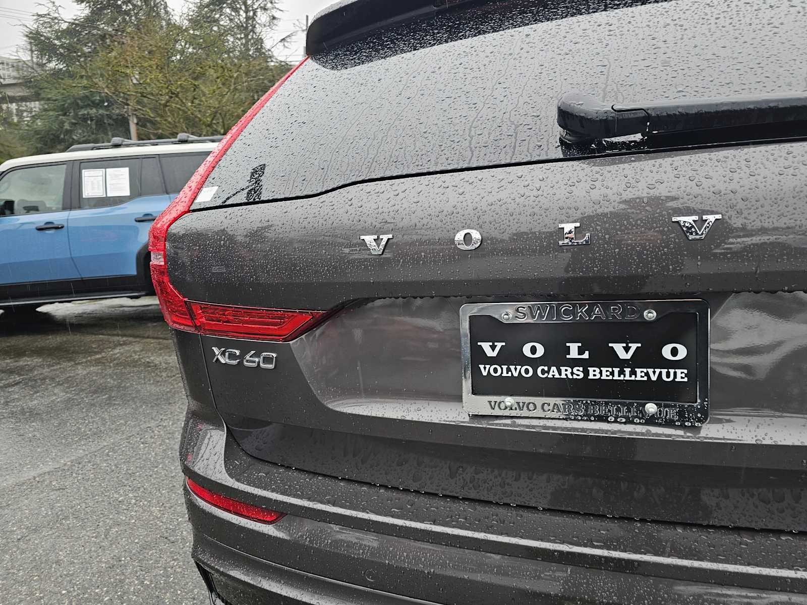 Certified 2025 Volvo XC60 B5 Plus image 13