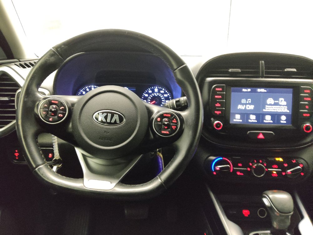 Used 2020 Kia Soul GT-Line FWD image 22