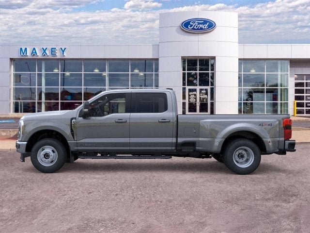 New 2026 Ford F350 XLT w/ XLT Premium Package AWD/4WD image 3