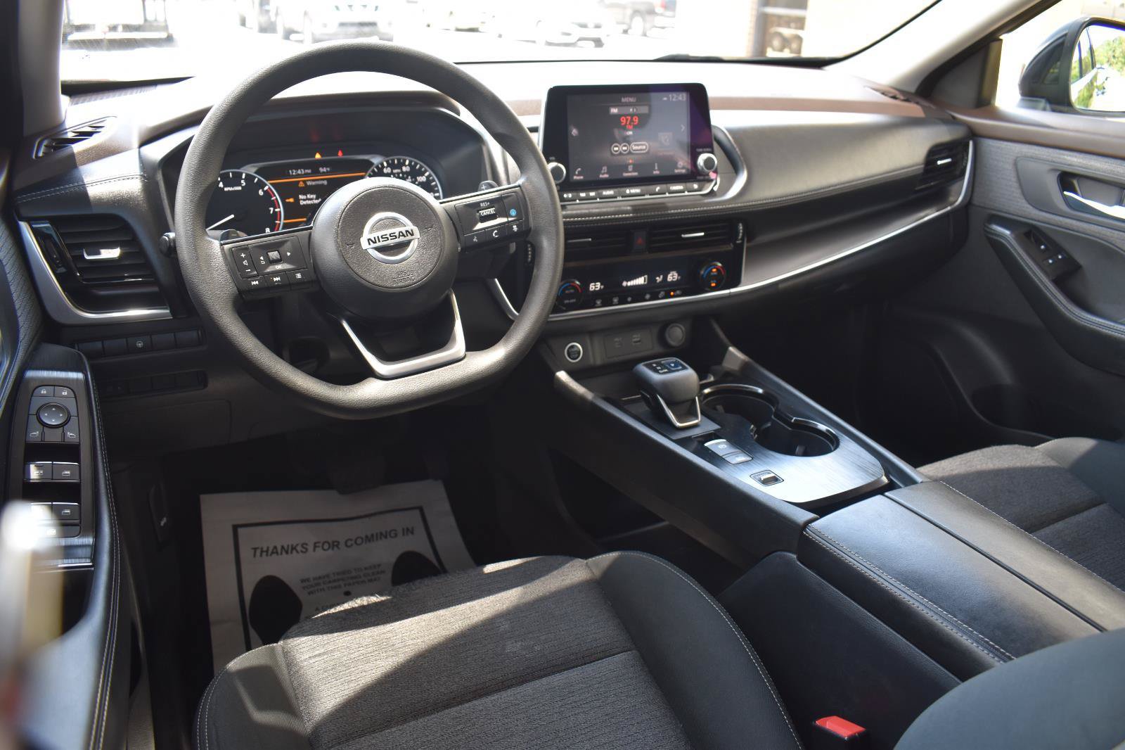 Used 2021 Nissan Rogue SV FWD image 30
