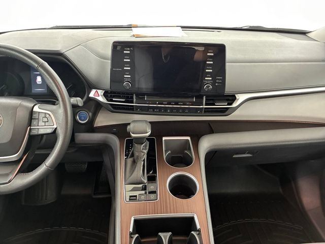Used 2022 Toyota Sienna XLE FWD image 21