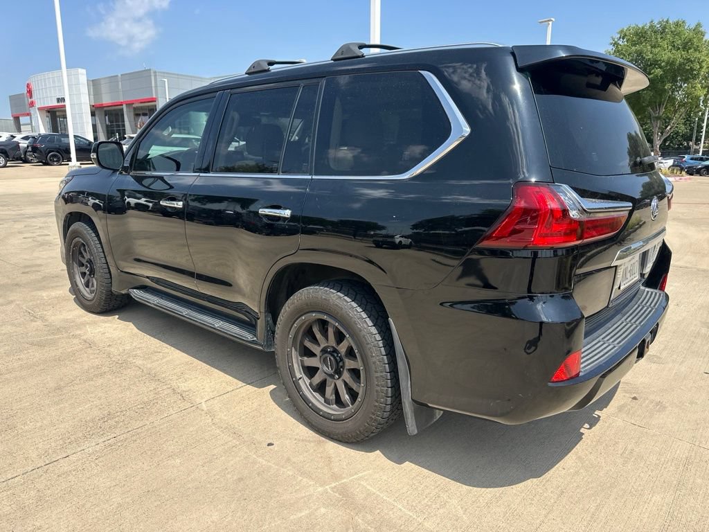 Used 2017 Lexus LX 570 4WD w/ Luxury Package image 4