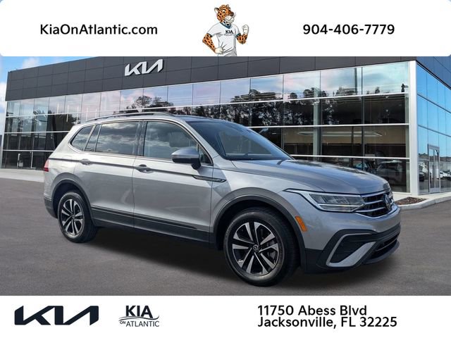 Used 2024 Volkswagen Tiguan S image 1