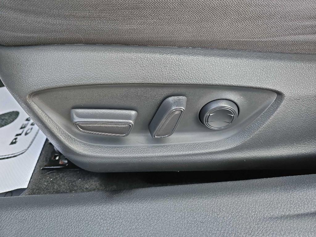 Used 2021 Toyota Camry LE image 43