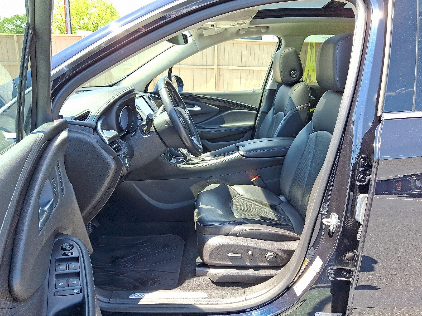 Used 2020 Buick Envision Essence w/ Experience Buick Package AWD/4WD image 16