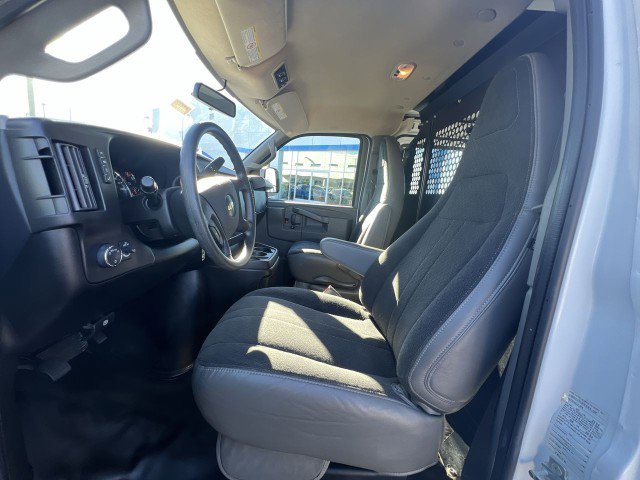 Used 2024 Chevrolet Express 2500 w/ Driver Convenience Package image 18
