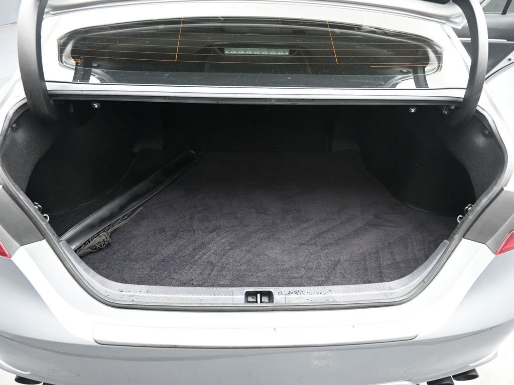 Used 2021 Toyota Camry XSE image 14