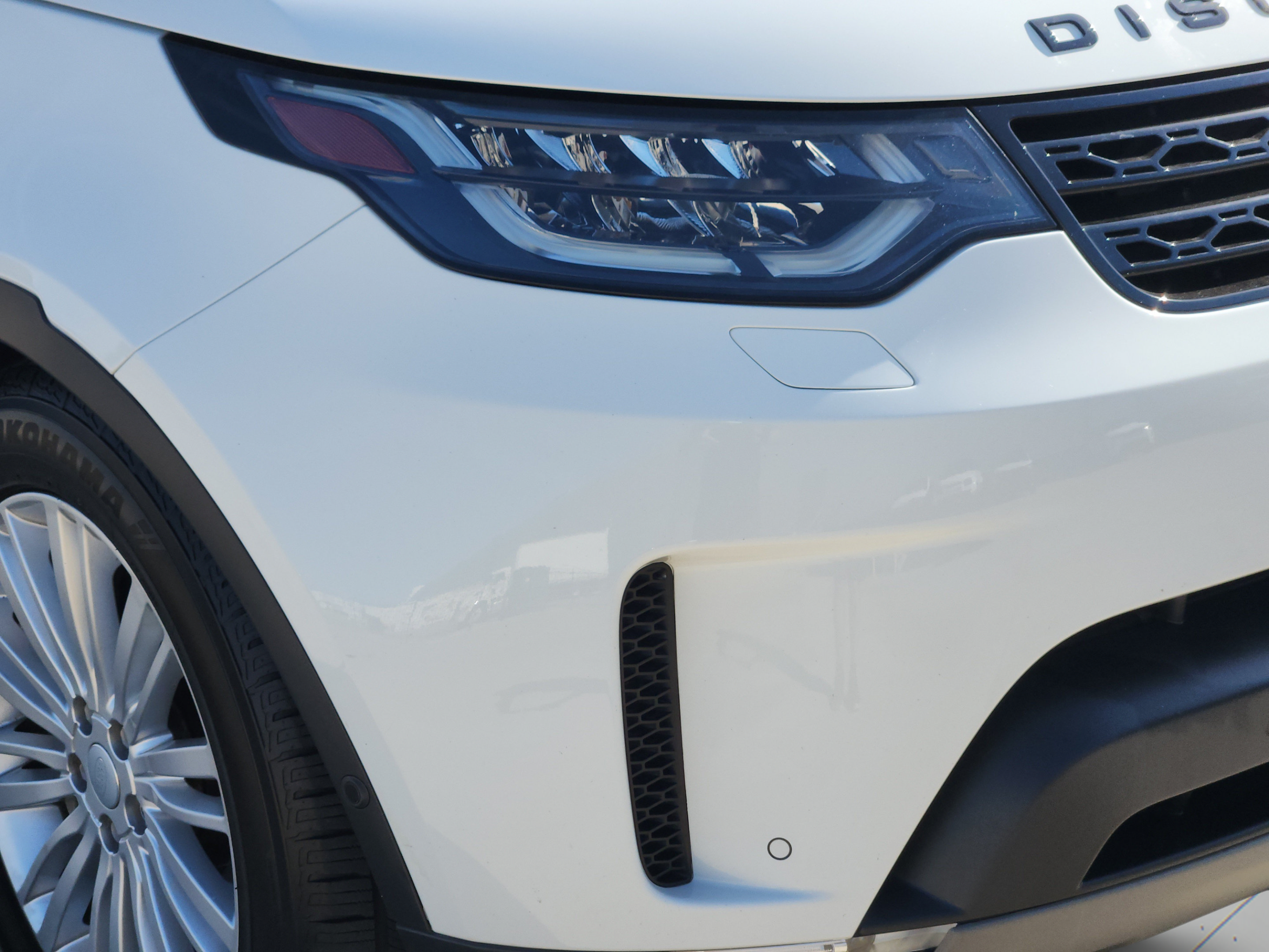 Used 2018 Land Rover Discovery HSE Luxury AWD/4WD image 32