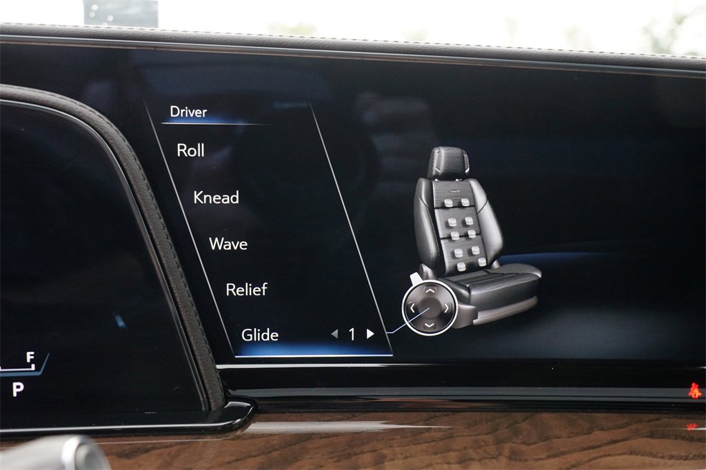 Used 2023 Cadillac Escalade ESV Sport Platinum w/ LPO, ONYX Package image 32