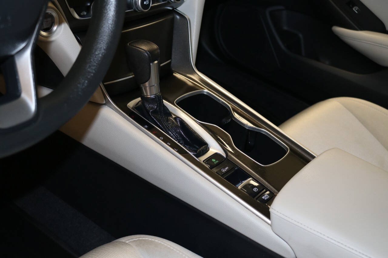 Used 2022 Honda Accord LX image 46