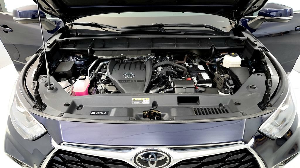Used 2023 Toyota Highlander Limited AWD/4WD image 15