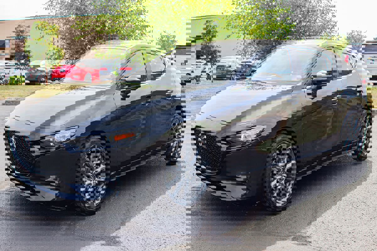 Used 2019 MAZDA MAZDA3 AWD Hatchback image 3