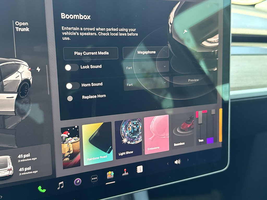 Used 2022 Tesla Model Y Performance AWD/4WD image 18