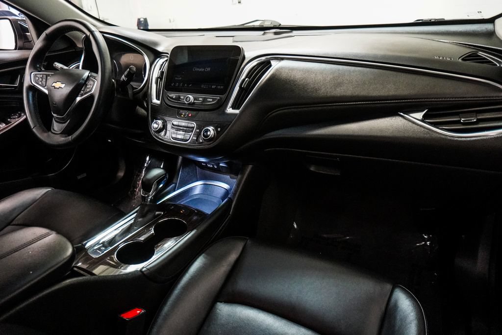 Used 2024 Chevrolet Malibu LT FWD image 9