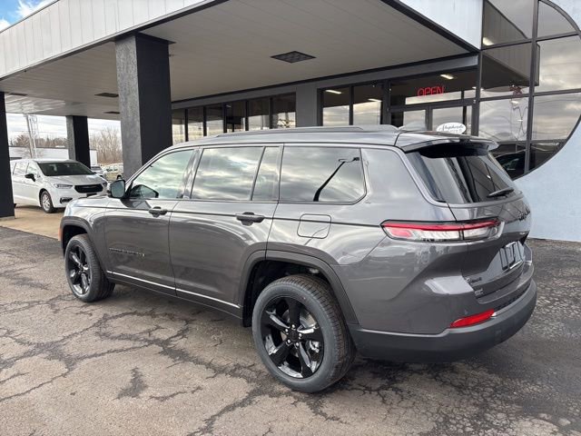 New 2026 Jeep Grand Cherokee L Limited w/ Limited Altitude Package AWD/4WD image 6