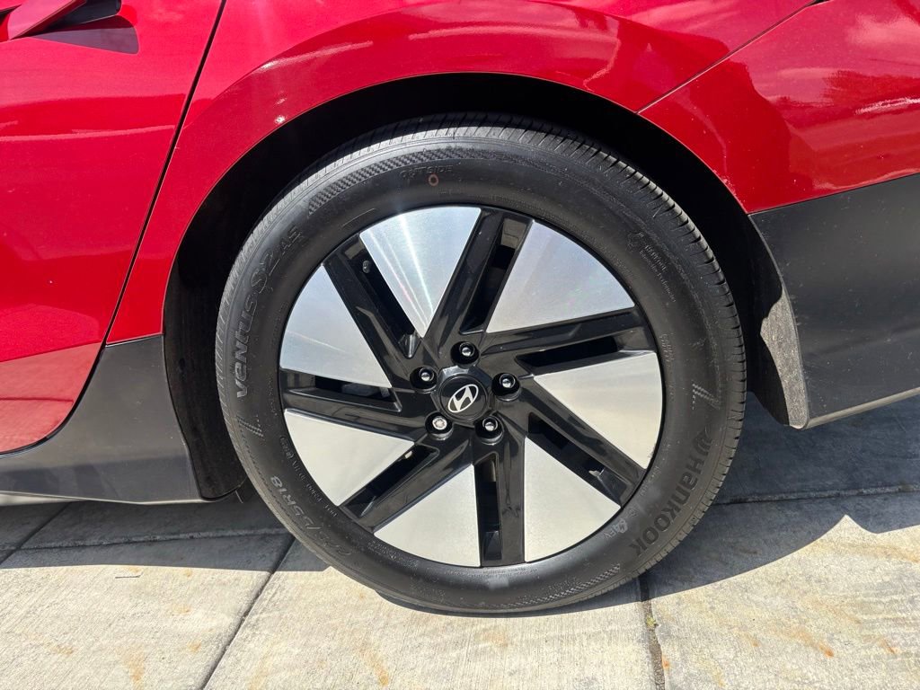 Certified 2024 Hyundai Ioniq 6 SE RWD image 9