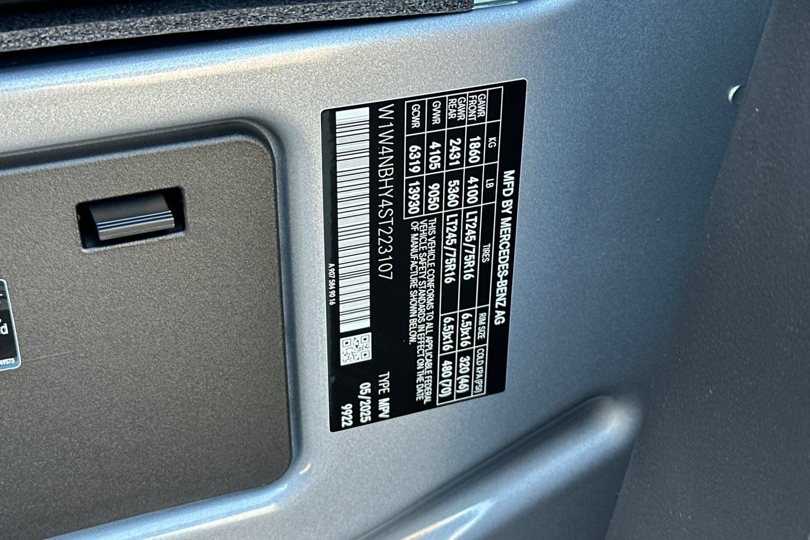 New 2025 Mercedes-Benz Sprinter 2500 image 27