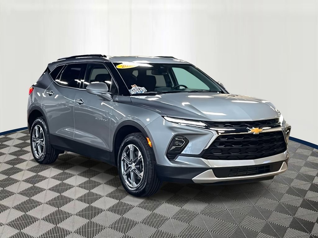 Used 2024 Chevrolet Blazer LT w/ Convenience Package FWD image 6